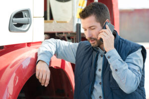 a truck accident client talking to his lawyer who works on a contingency fee basis